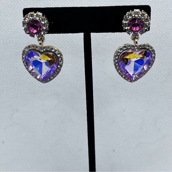 EARRINGS! Betsey Johnson Heart Drop Earrings BNWT Pink & Purple Gemstone earring - Picture 4 of 5
